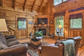 Gatlinburg Mountainside Escape with Deck and Hot Tub!